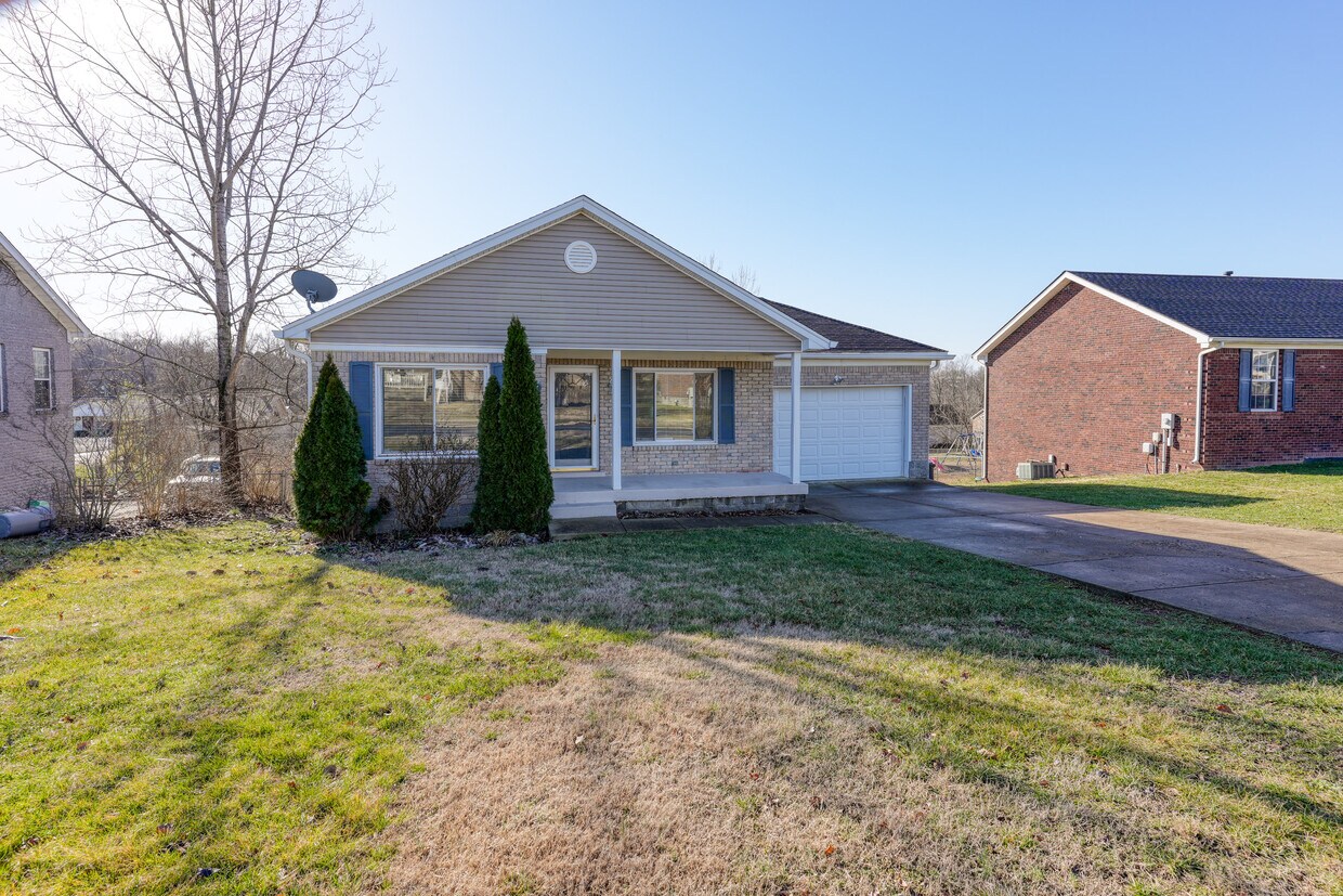 8724 Vision Pl, Louisville, KY 40229 House Rental in Louisville, KY