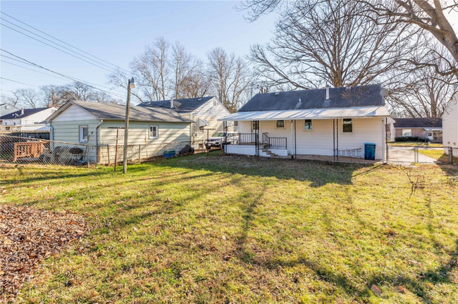 Building Photo - 9541 Theodosia Ave
