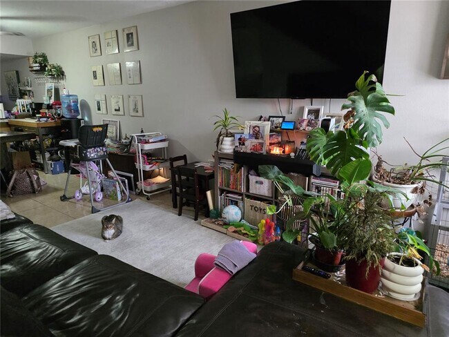 Foto del edificio - 4823 W McElroy Ave