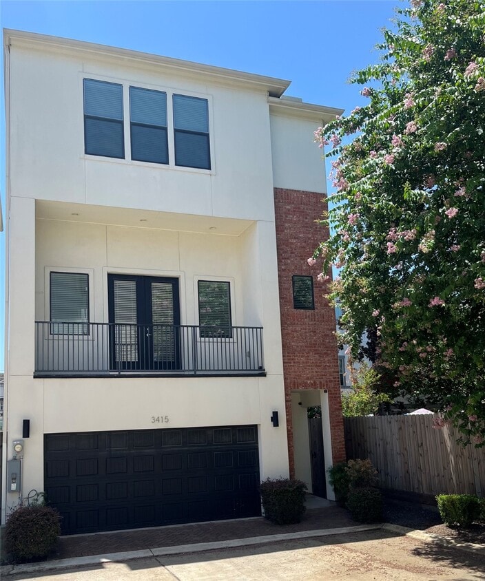 Foto principal - 3415 Kensington Yellow Pl