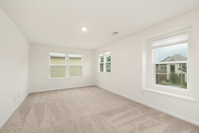 Foto del edificio - 14627 Monterey Cypress Dr