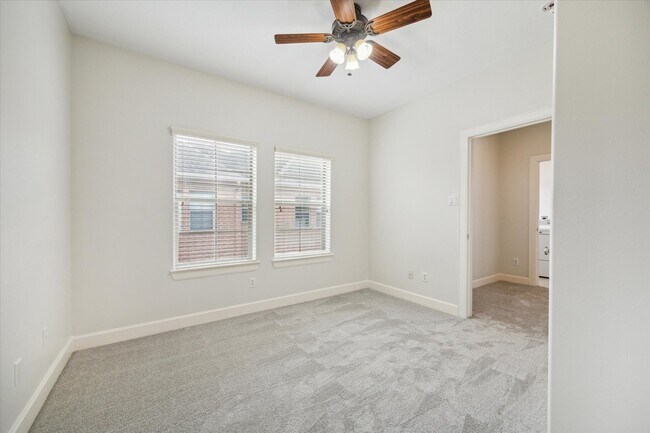 Foto del edificio - 1408 Birdsall St