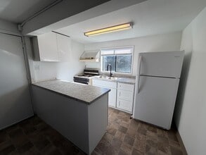 Building Photo - 3282 Bursell Rd