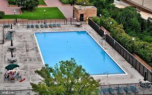 Foto del edificio - 3709 S George Mason Dr