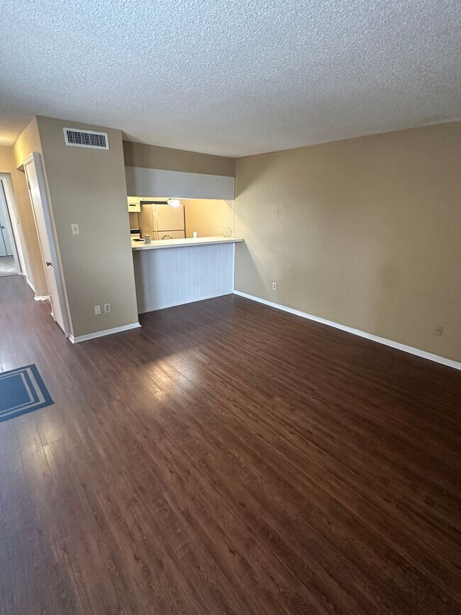 Foto del edificio - 1BD/1BA Condo located on the Germantown/Memphis Line!