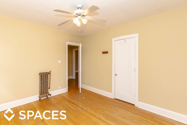 Building Photo - 1519 Hinman Ave