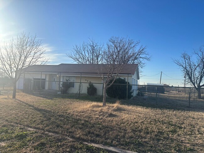 Foto del edificio - 6900 W Dunn St
