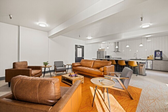 Building Photo - Shorter term leases welcome! - 1 bed 1 bath apartment