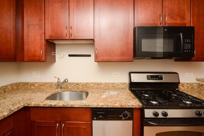 Foto del edificio - 639 W Wrightwood Ave