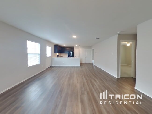 Building Photo - 1617 Daunton Dr