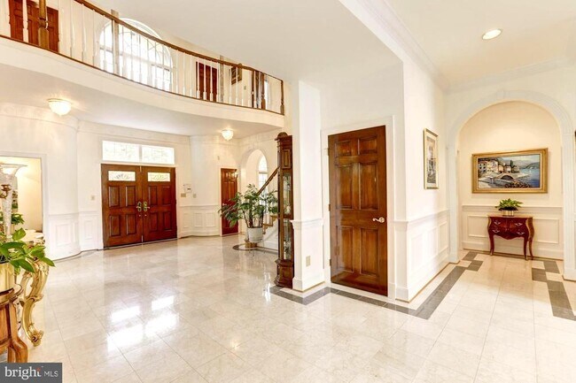 Foto del edificio - 914 Helga Pl