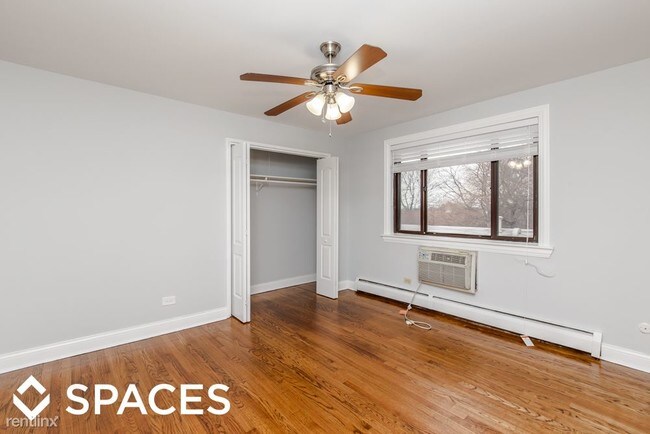 Foto del edificio - 6826 N Ridge Blvd