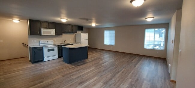 Foto del edificio - Kent downtown 2nd floor 2-bedroom apartmen...