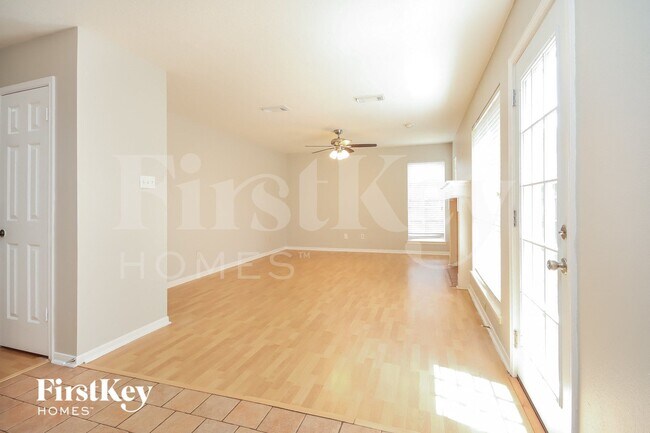 Foto del edificio - 1039 Wentworth Dr