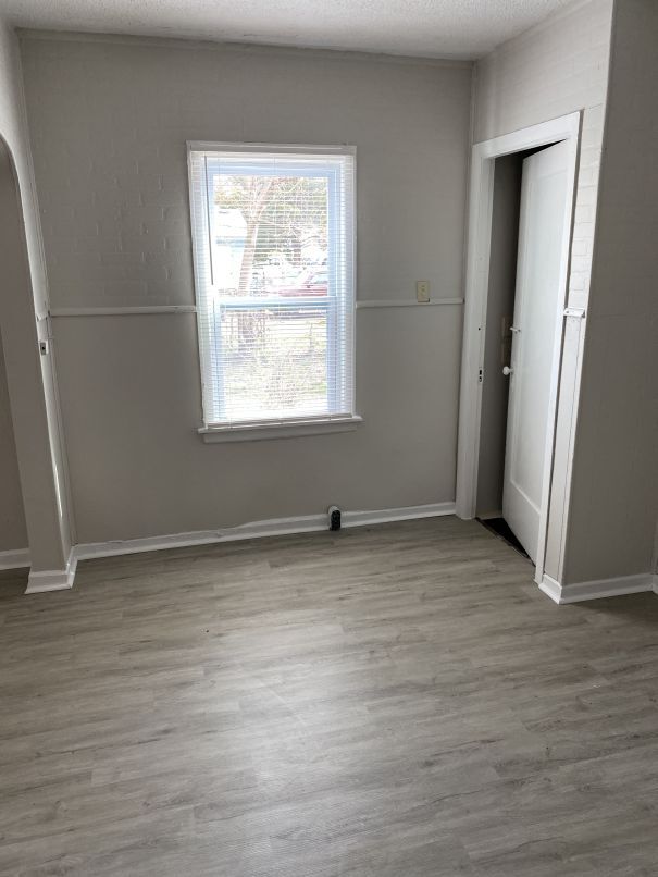 Building Photo - 2867 E Brookside Ave