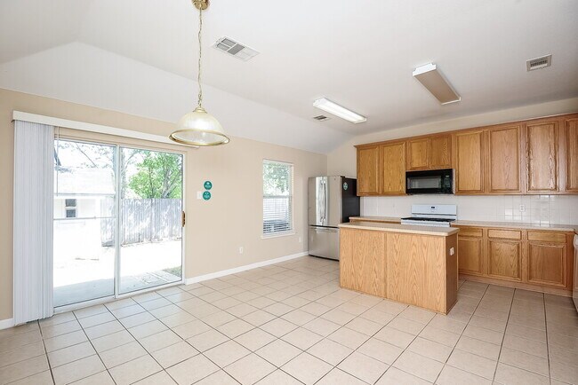 Building Photo - 2908 Bourbon St