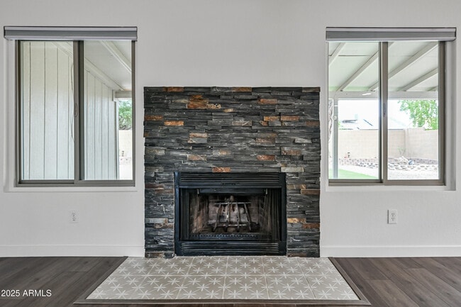 Building Photo - 3334 W Monona Dr