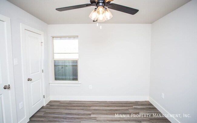 Building Photo - 2544 138th St