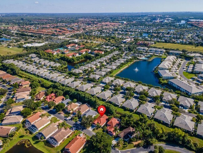 Foto del edificio - 9841 Las Casas Dr