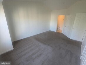 Building Photo - 11010 Koman Cir