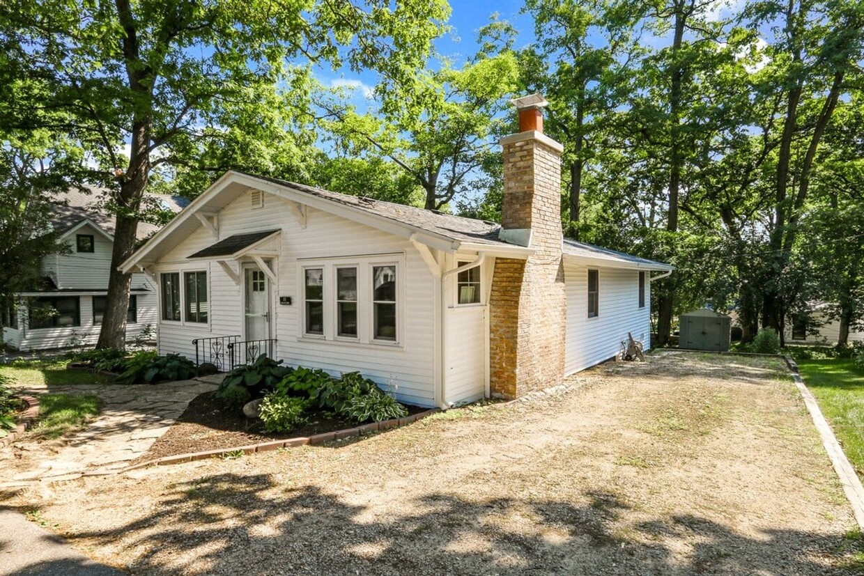 Foto principal - The Nautical Nest | Cozy Lakeside Retreat ...