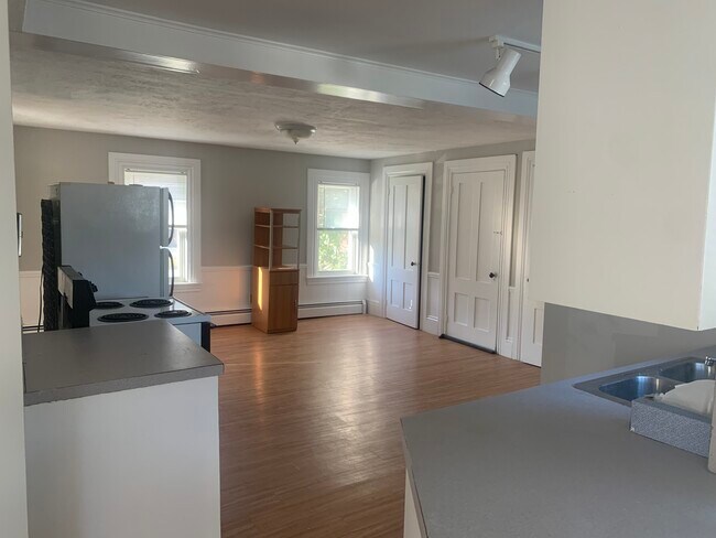 Foto del edificio - 1160 Hooksett Rd