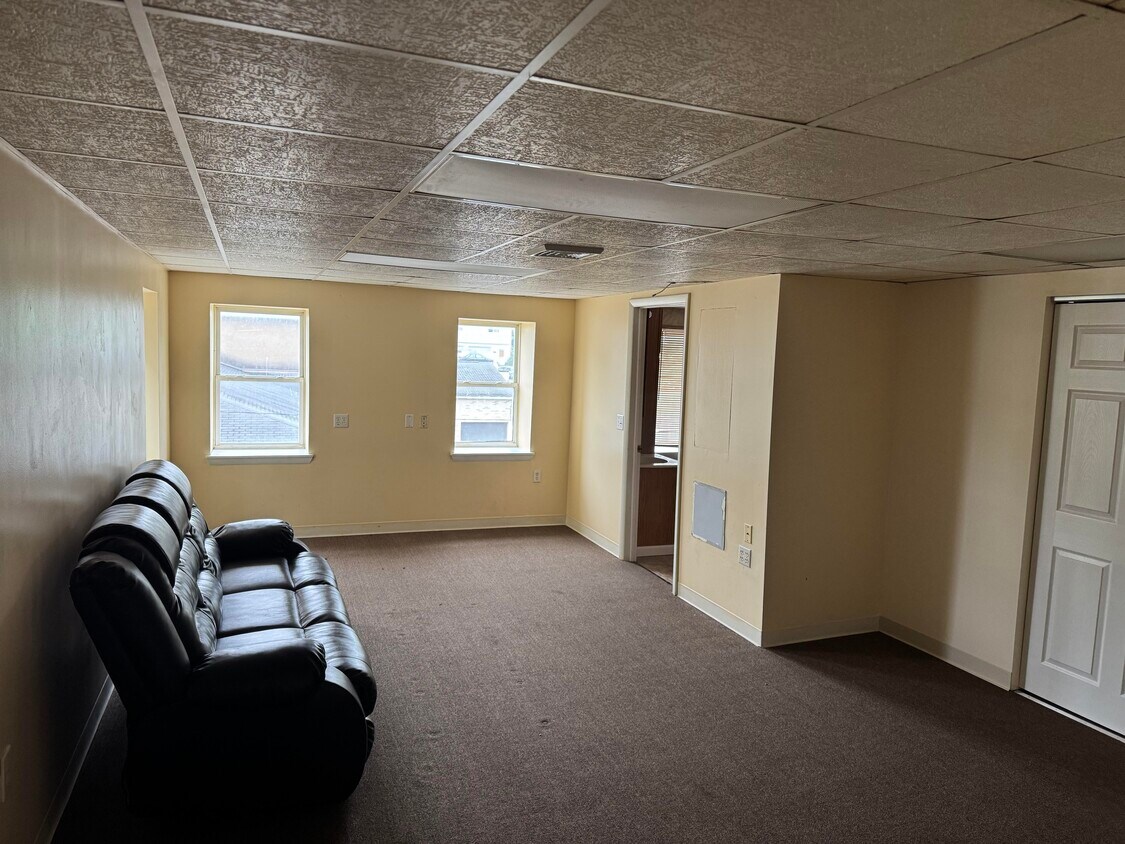 Master Bedroom - 207 N 1st St