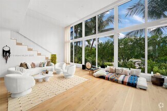 Building Photo - 3726 Prairie Ave