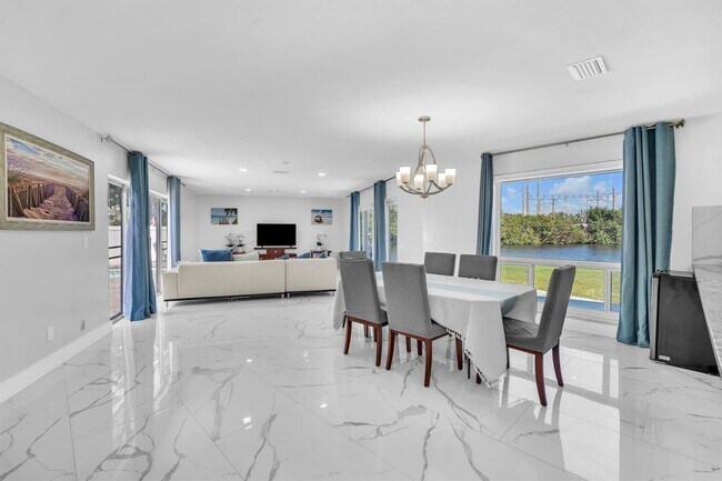Foto del edificio - 4406 SW 37th Ave