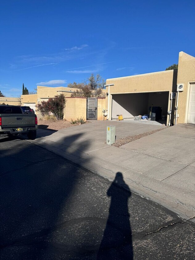 Primary Photo - Foothills Townhouse 2 Bedroom 2 Bath with ...