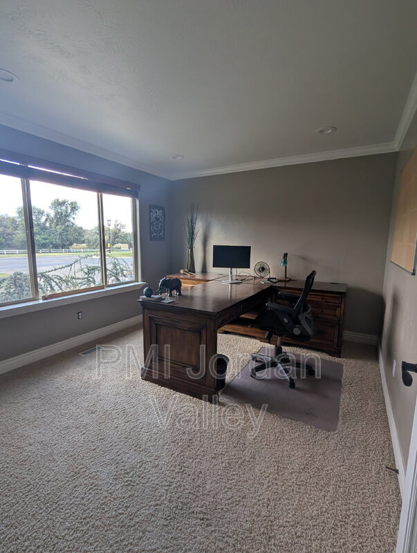 Foto del edificio - 14457 Gray Fox Dr