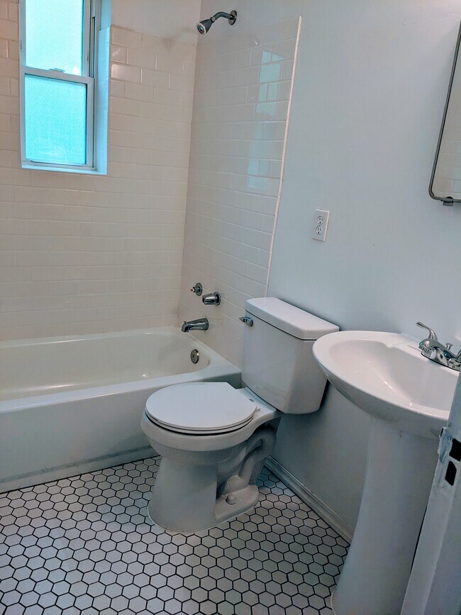 5932 Belmont Ave Unit 3, Cincinnati, OH 45224 5932 Belmont Ave