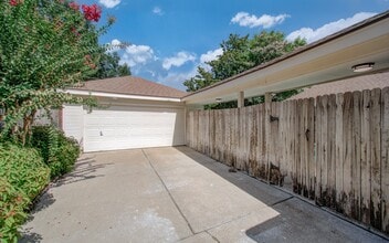 Building Photo - 1711 Stone Meadows Ln