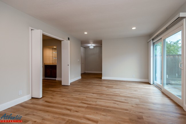 Building Photo - 1176 W Olive Ave