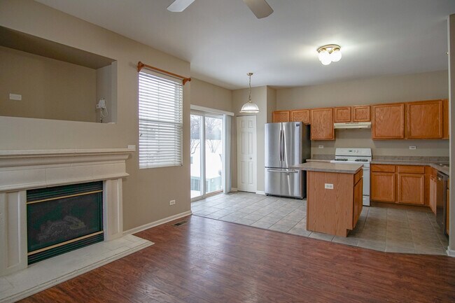 Foto del edificio - 2527 Looking Glass Ct