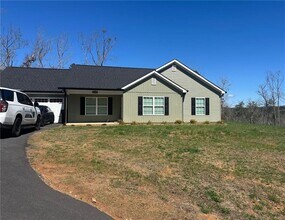 Building Photo - 1360 Castleberry Bridge Rd