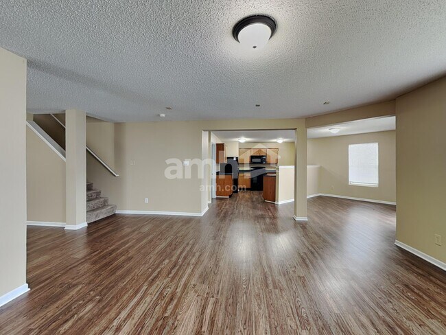 Foto del edificio - 6904 Eagle Crossing Blvd