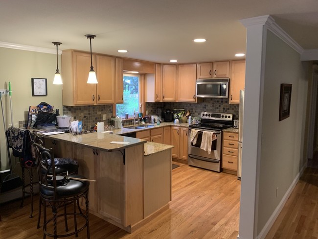 Foto del edificio - 821 209th Ave NE