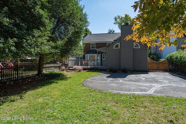 Building Photo - 2885 Regan Ave
