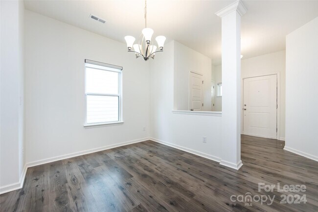 Building Photo - 1268 Scotch Meadows Loop