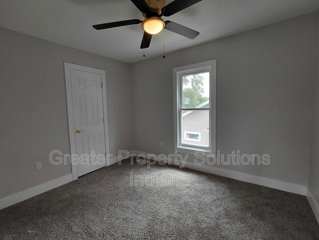 Building Photo - 252 Lawndale St