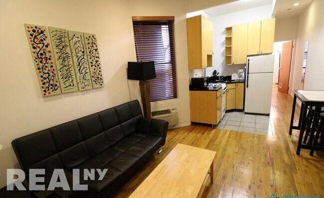 Foto del edificio - 407 W 51st St