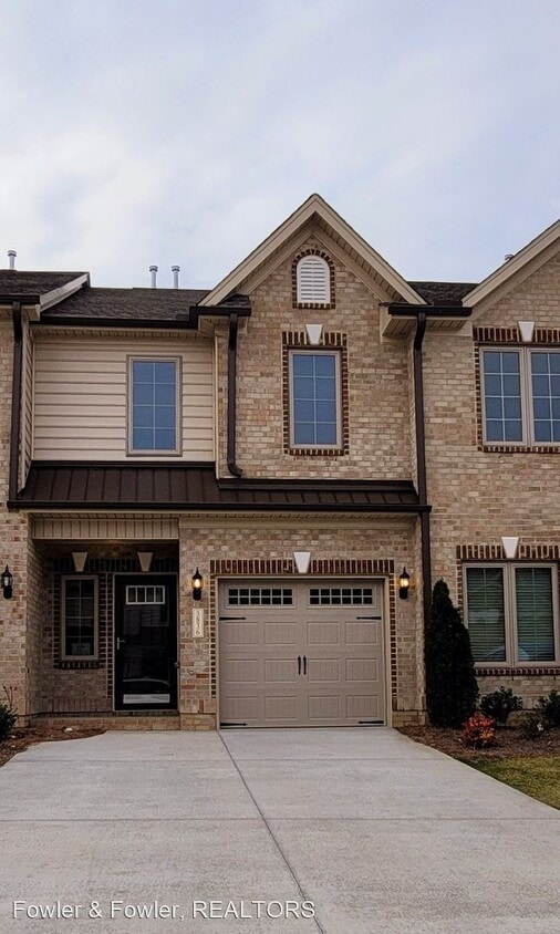 3 br, 2.5 bath House 3836 Thistleberry Rd House for Rent in High