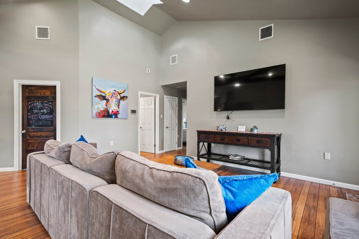 Foto principal - 1736 W Live Oak St