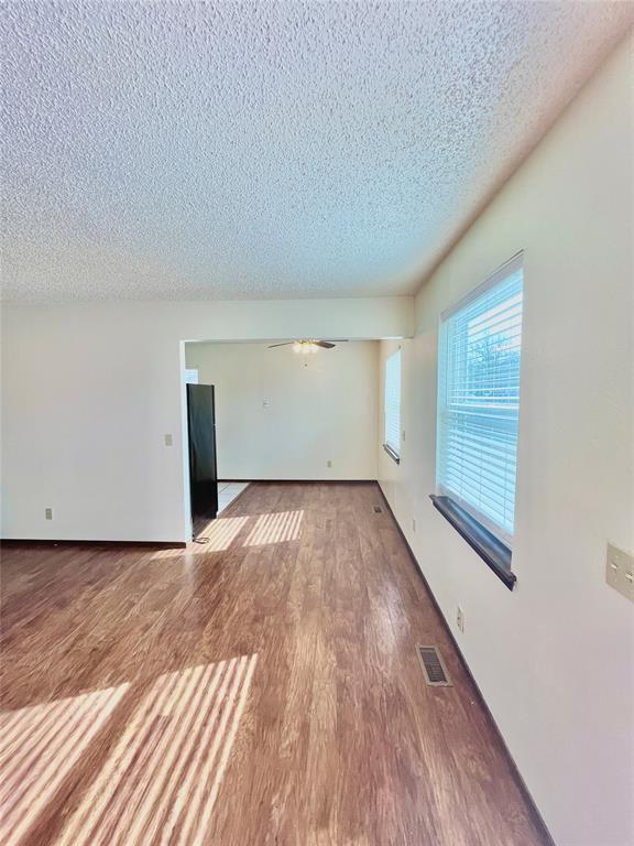 Building Photo - 309 Falcon Ct