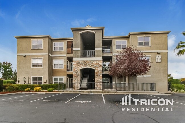 Building Photo - 8434 Walerga Rd