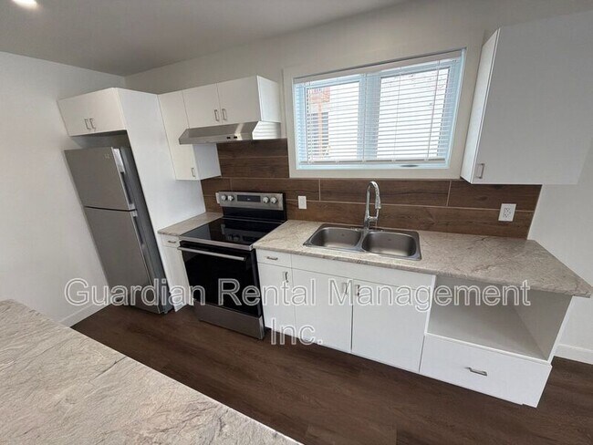 Photo du bâtiment - 575 Syndicate Ave S