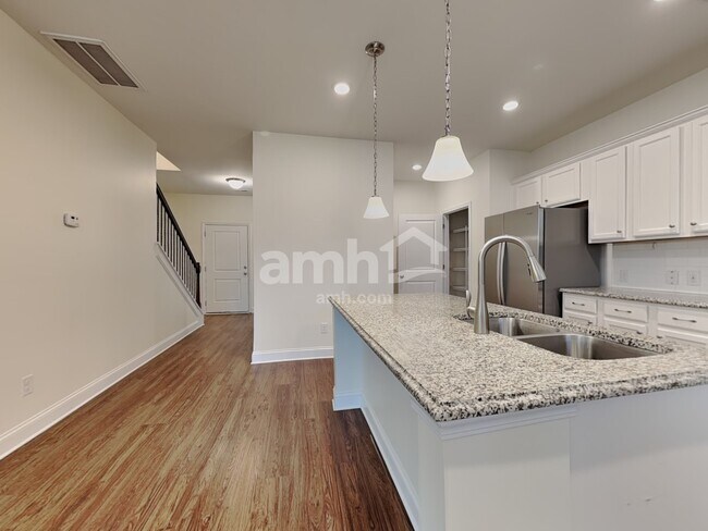 Foto del edificio - 4934 Trayton Ave