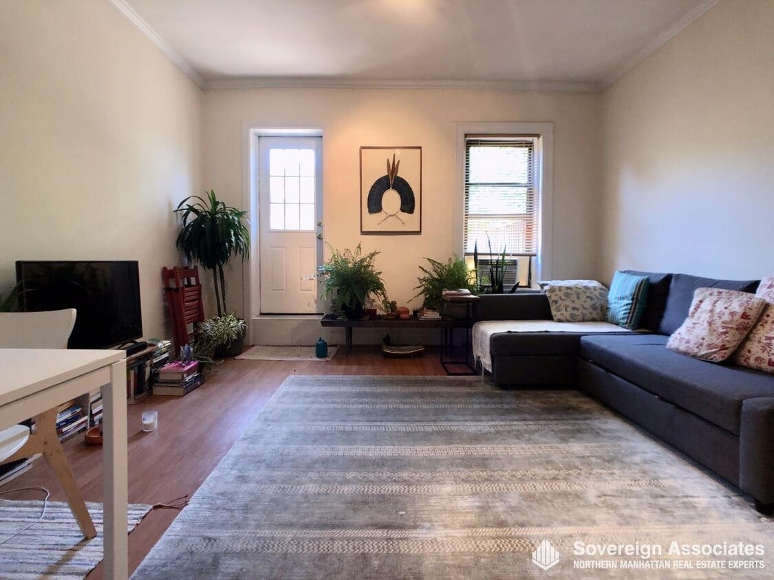 Primary Photo - 320 W 106th St