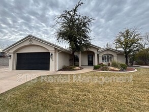 Building Photo - 2699 Crestview Dr